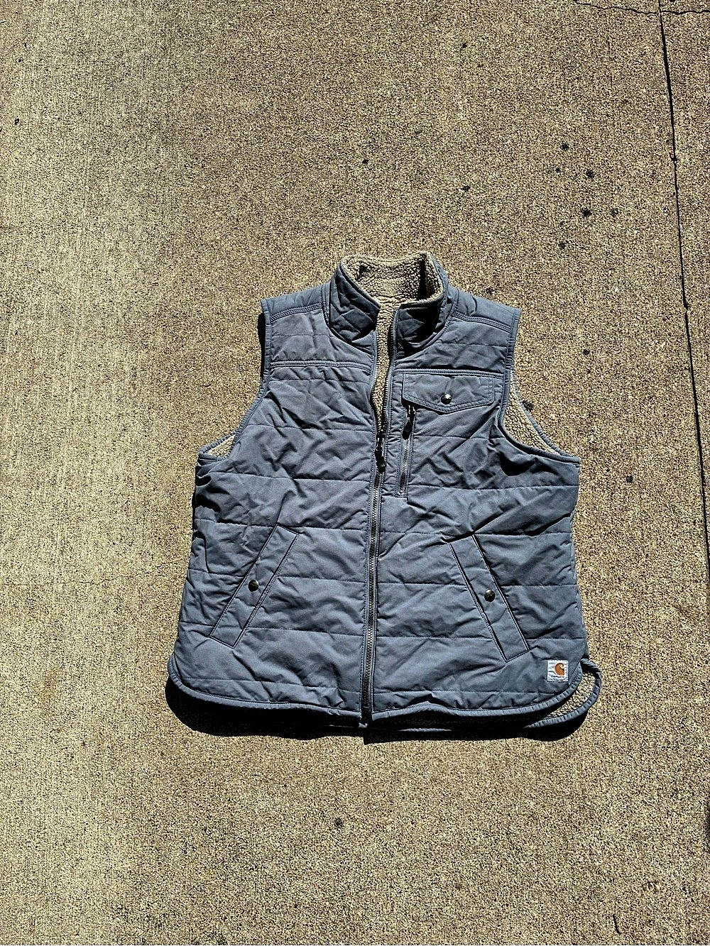 Carhartt women’s large purplish rain defender reversible vest